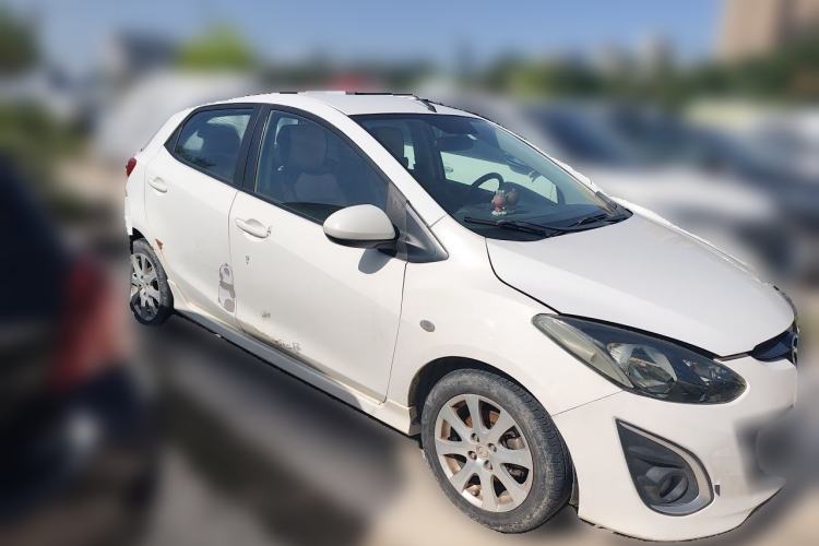Used Mazda 2 2012 Hatchback Xuan Dong 1.5L Automatic Value Edition Front Right 45 Deg