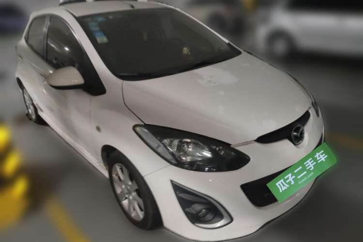 Used Mazda 2 2012 Hatchback Xuan Dong 1.5L Automatic Value Edition Front Right 45 Deg