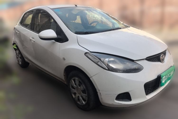 Used Mazda 2 2012 Hatchback Xuan Dong 1.3L Automatic Standard Edition Front Right 45 Deg