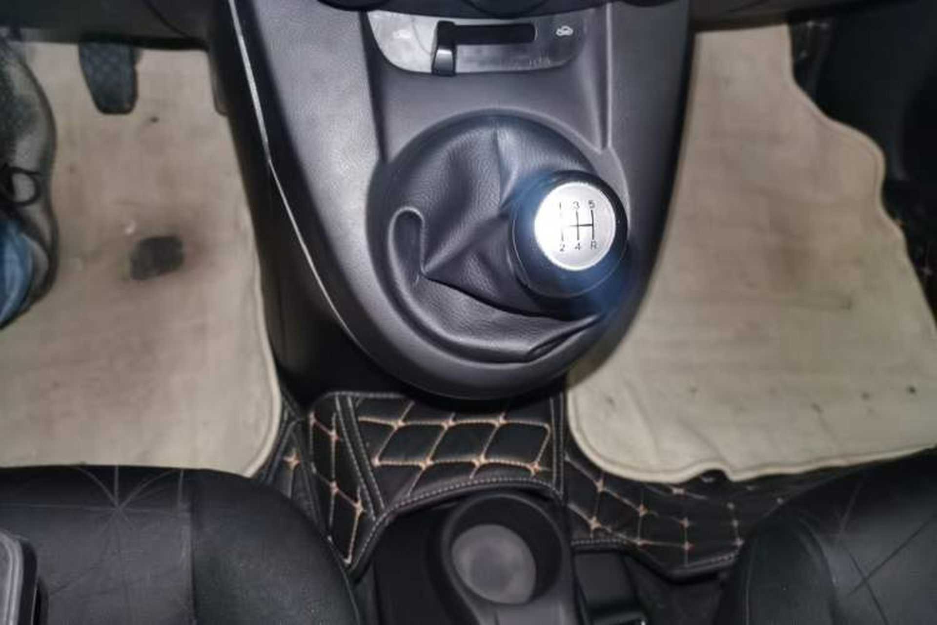 Used Mazda 2 2012 Sedan XuanDong 1.5L Manual Fashion Edition Gear Lever