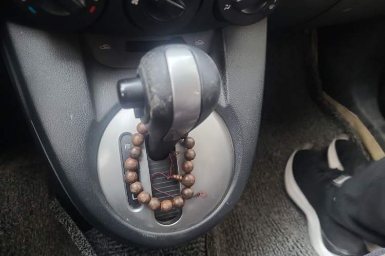 Used Mazda 2 2012 Hatchback Xuan Dong 1.5L Automatic Value Edition Gear Lever