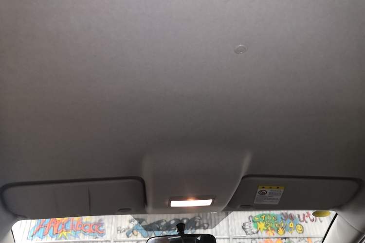Used Mazda 2 2012 Hatchback Xuan Dong 1.5L Automatic Value Edition Headliner