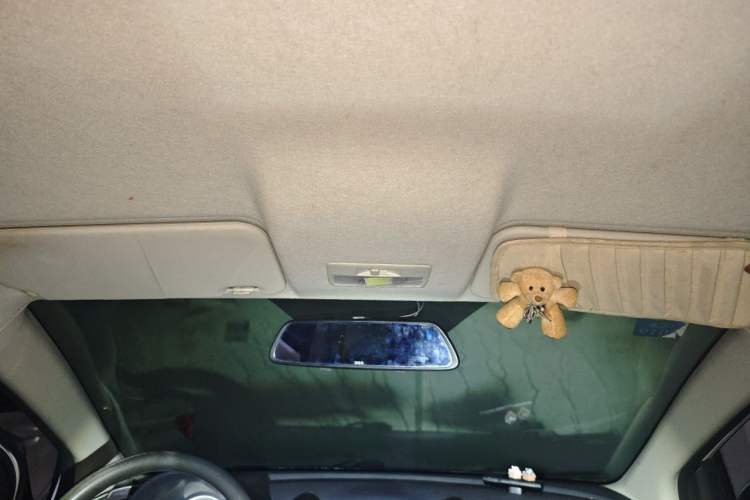 Used Mazda 2 2012 Hatchback Xuan Dong 1.5L Automatic Value Edition Headliner