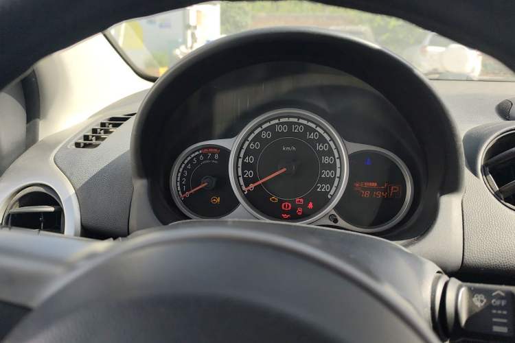 Used Mazda 2 2012 Hatchback Xuan Dong 1.5L Automatic Value Edition Instrument Cluster