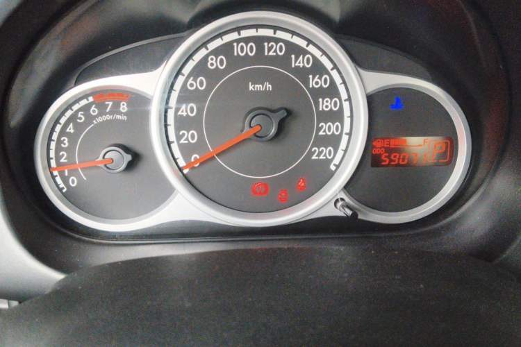 Used Mazda 2 2012 Sedan XuanDong 1.5L Automatic Fashion Edition Instrument Cluster