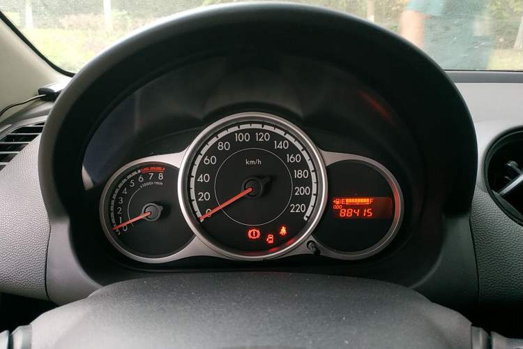 Used Mazda 2 2012 Sedan XuanDong 1.5L Manual Fashion Edition Instrument Cluster