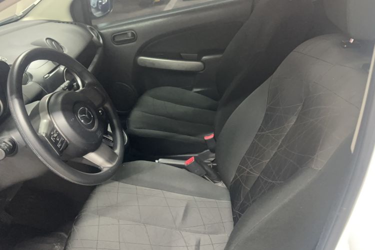 Used Mazda 2 2012 Hatchback Xuan Dong 1.5L Automatic Value Edition Interior 2