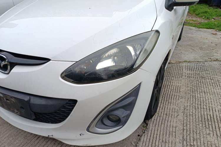 Used Mazda 2 2012 Hatchback Xuan Dong 1.5L Automatic Value Edition Left Front Headlight