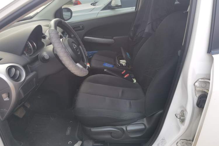 Used Mazda 2 2012 Hatchback Xuan Dong 1.5L Automatic Value Edition Left Front Seat