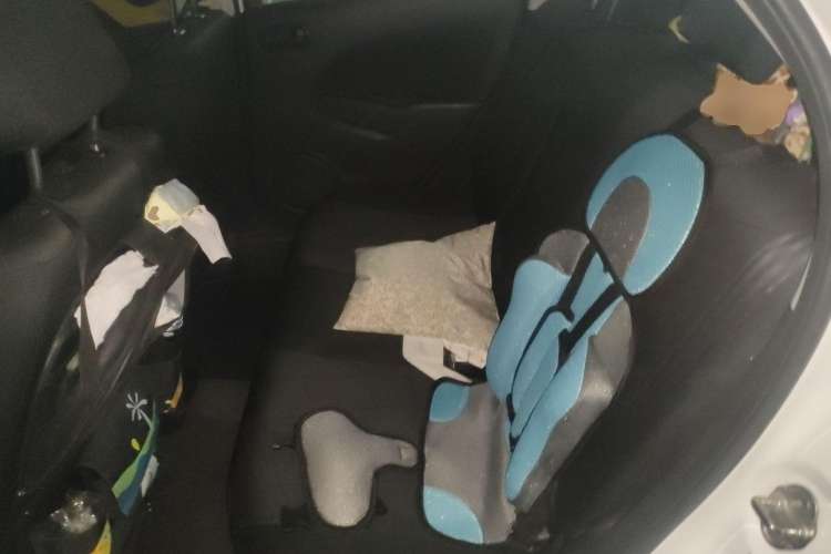 Used Mazda 2 2012 Hatchback Xuan Dong 1.5L Automatic Value Edition Left Rear Seat
