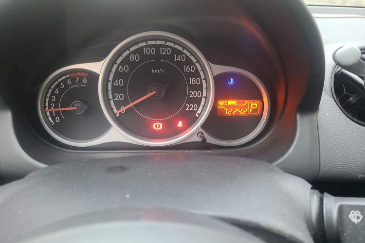 Used Mazda 2 2012 Hatchback Xuan Dong 1.5L Automatic Value Edition Odometer Close Up