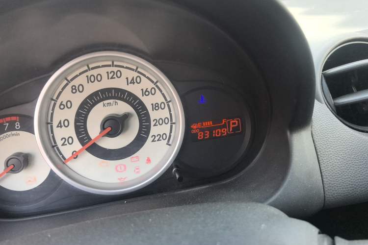 Used Mazda 2 2012 Hatchback Xuan Dong 1.3L Automatic Standard Edition Odometer Close Up