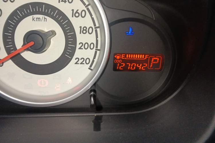 Used Mazda 2 2012 Hatchback Xuan Dong 1.3L Automatic Standard Edition Odometer Close Up