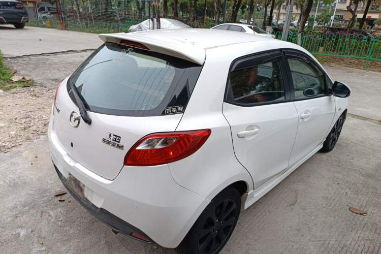 Used Mazda 2 2012 Hatchback Xuan Dong 1.5L Automatic Value Edition Rear Right 45 Deg