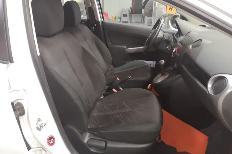 Used Mazda 2 2012 Hatchback Xuan Dong 1.5L Automatic Value Edition Right Front Seat