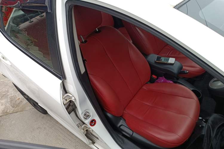 Used Mazda 2 2012 Hatchback Xuan Dong 1.5L Automatic Value Edition Right Front Seat