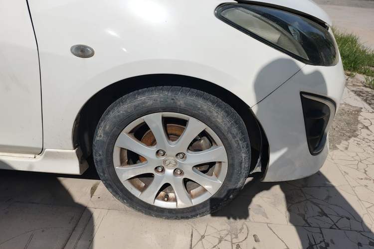 Used Mazda 2 2012 Hatchback Xuan Dong 1.5L Automatic Value Edition Right Front Wheel Hub