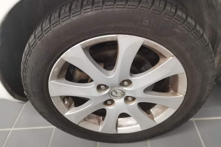 Used Mazda 2 2012 Hatchback Xuan Dong 1.5L Automatic Value Edition Right Front Wheel Hub