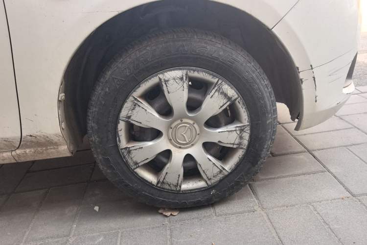 Used Mazda 2 2012 Hatchback Xuan Dong 1.3L Automatic Standard Edition Right Front Wheel Hub