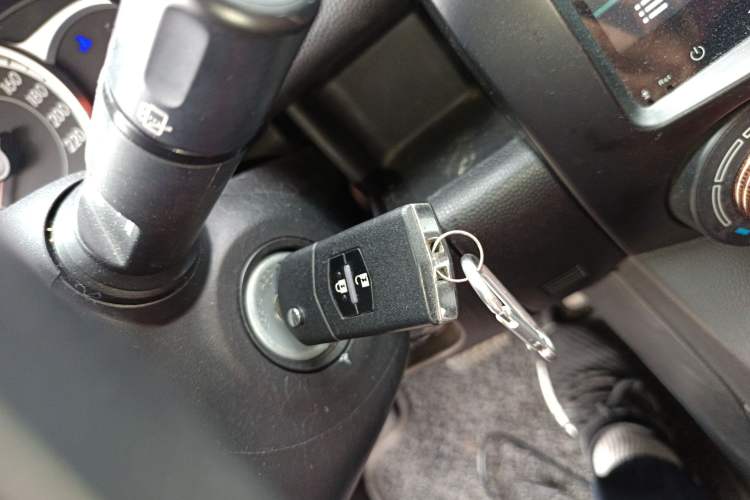Used Mazda 2 2012 Hatchback Xuan Dong 1.5L Automatic Value Edition Vehicle Key