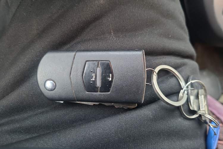 Used Mazda 2 2012 Hatchback Xuan Dong 1.5L Automatic Value Edition Vehicle Key