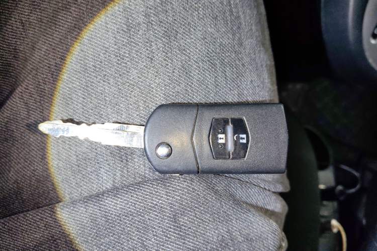 Used Mazda 2 2012 Hatchback Xuan Dong 1.5L Automatic Value Edition Vehicle Key