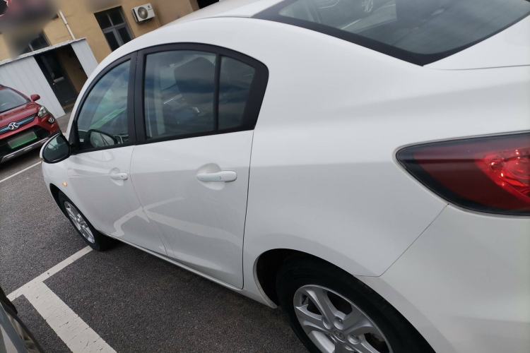 Used Mazda 3 2015 Sedan 1.6L Automatic Comfort Model Exterior 3