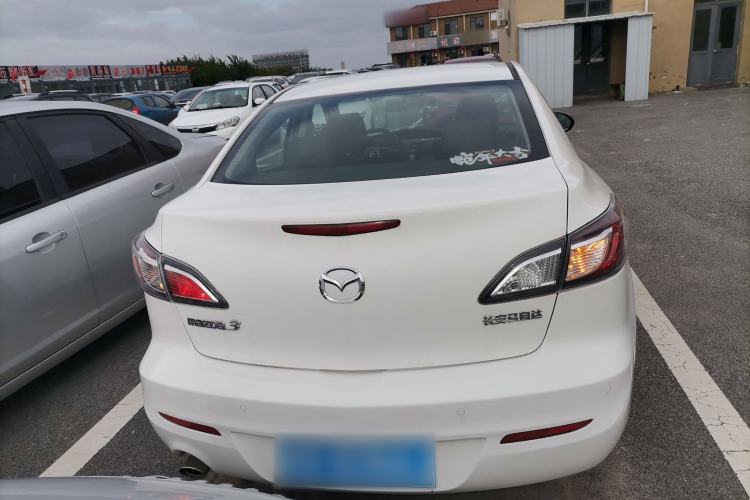 Used Mazda 3 2015 Sedan 1.6L Automatic Comfort Model Exterior 4