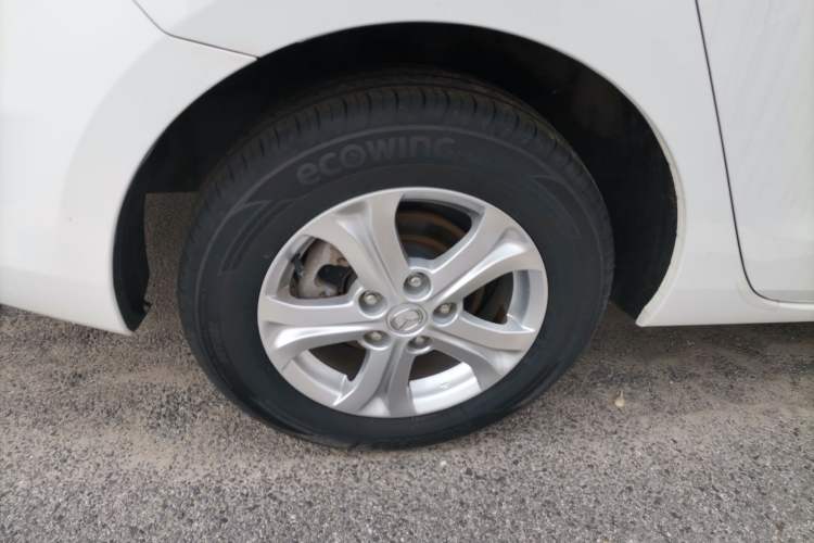 Used Mazda 3 2015 Sedan 1.6L Automatic Comfort Model Exterior 8