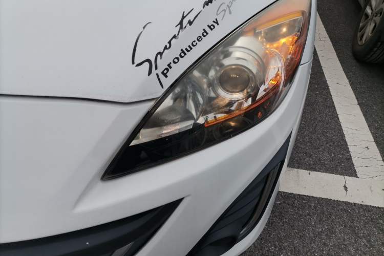 Used Mazda 3 2015 Sedan 1.6L Automatic Comfort Model Left Front Headlight
