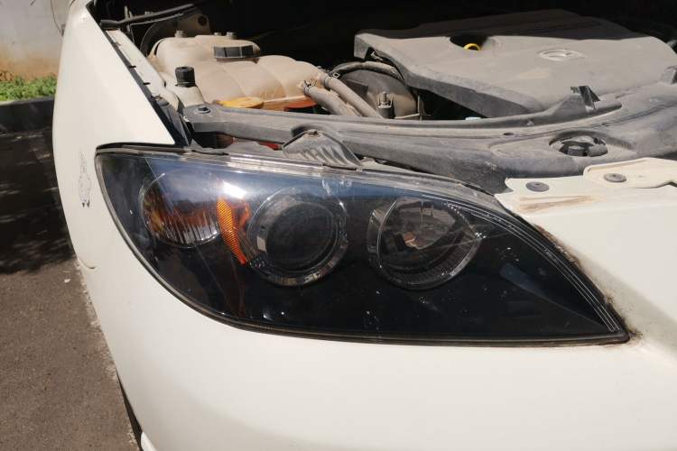 Used Mazda 3 2006 2.0L Automatic Standard Edition Right Front Headlight