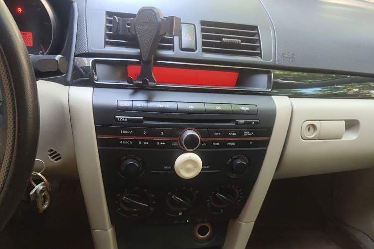 Used Mazda 3 2007 1.6L Manual Standard Edition Audio And AC Panel