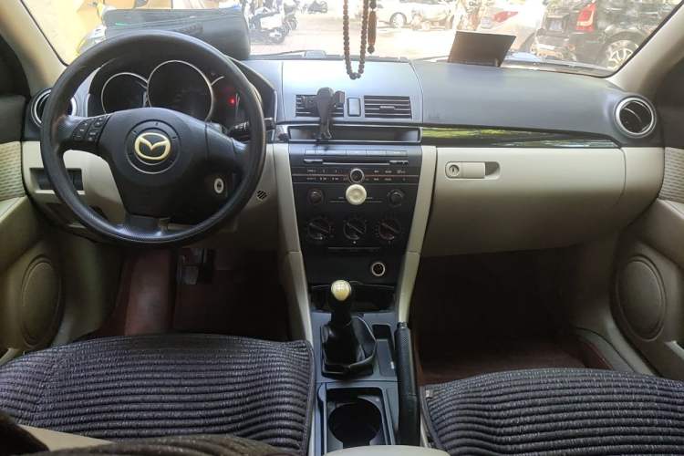 Used Mazda 3 2007 1.6L Manual Standard Edition Center Console