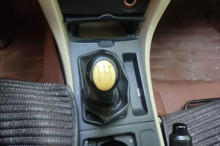 Used Mazda 3 2007 1.6L Manual Standard Edition Gear Lever