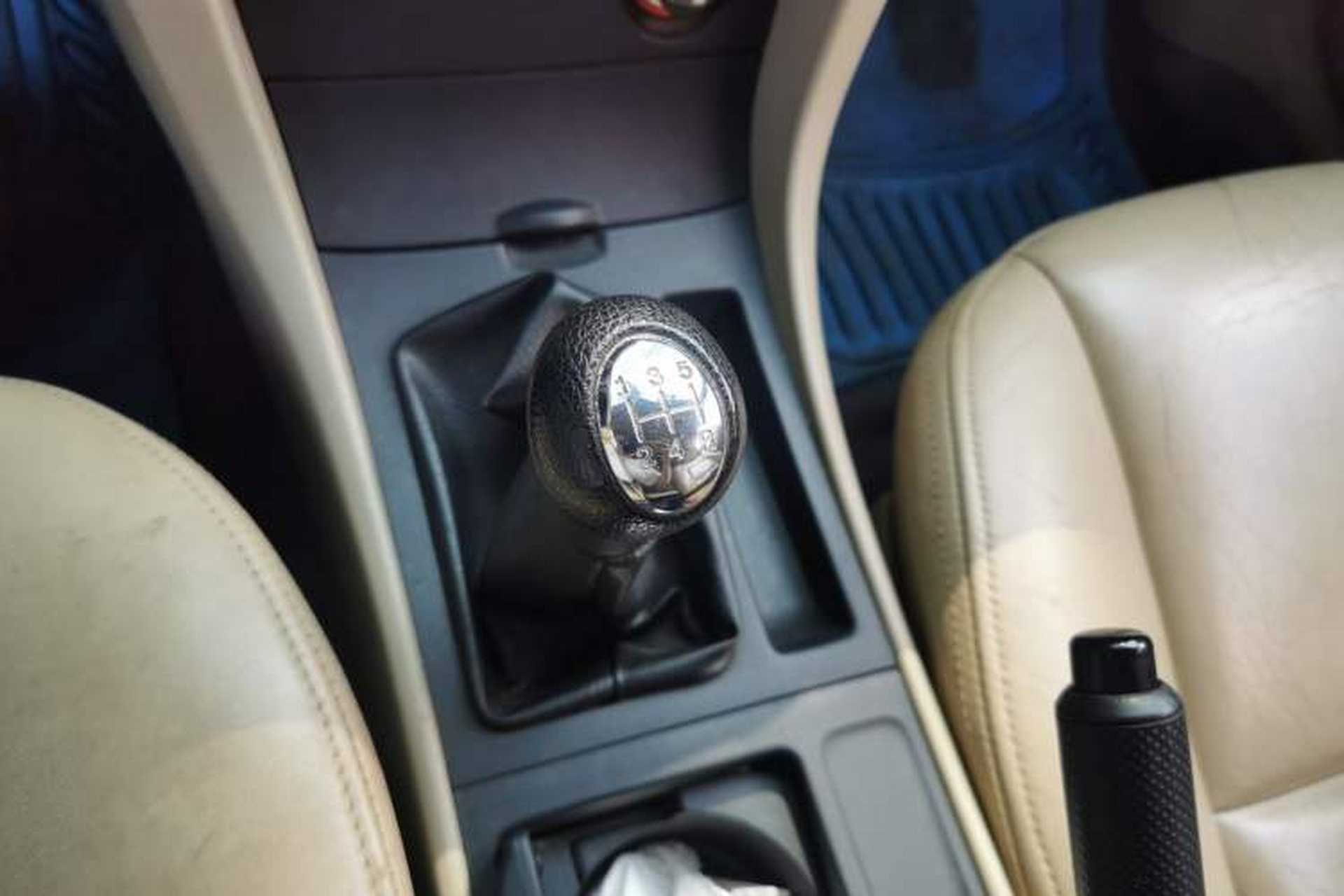 Used Mazda 3 2007 1.6L Manual Standard Edition Gear Lever