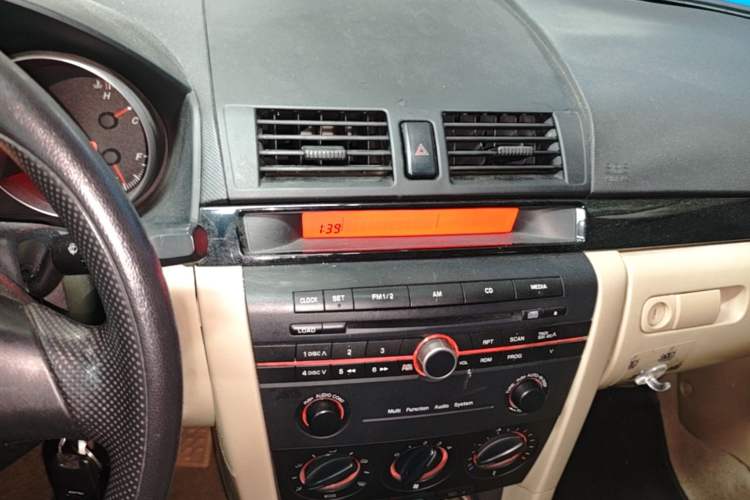 Used Mazda 3 2007 1.6L Automatic Standard Edition Audio And AC Panel