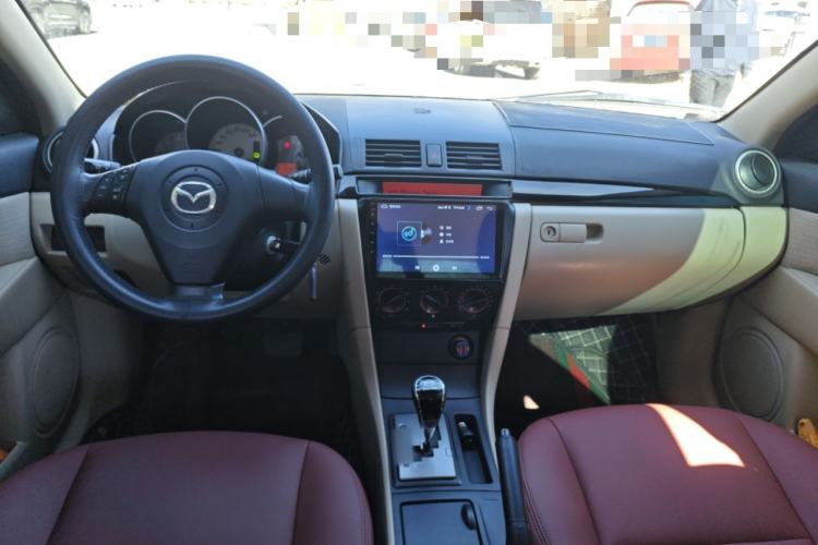 Used Mazda 3 2007 1.6L Automatic Standard Edition Center Console