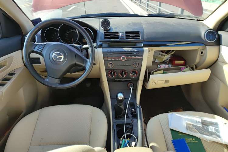 Used Mazda 3 2007 1.6L Manual Standard Edition Center Console