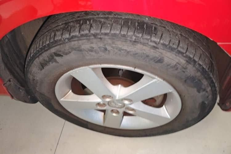 Used Mazda 3 2007 1.6L Automatic Standard Edition Right Front Wheel Hub