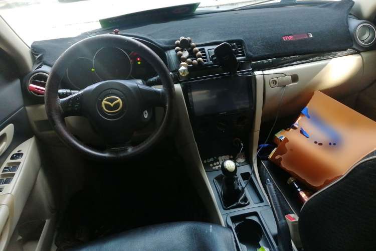 Used Mazda 3 2007 1.6L Manual Standard Edition Center Console