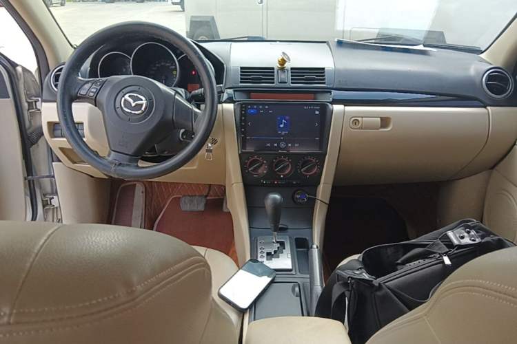 Used Mazda 3 2007 1.6L Automatic Luxury Model Center Console