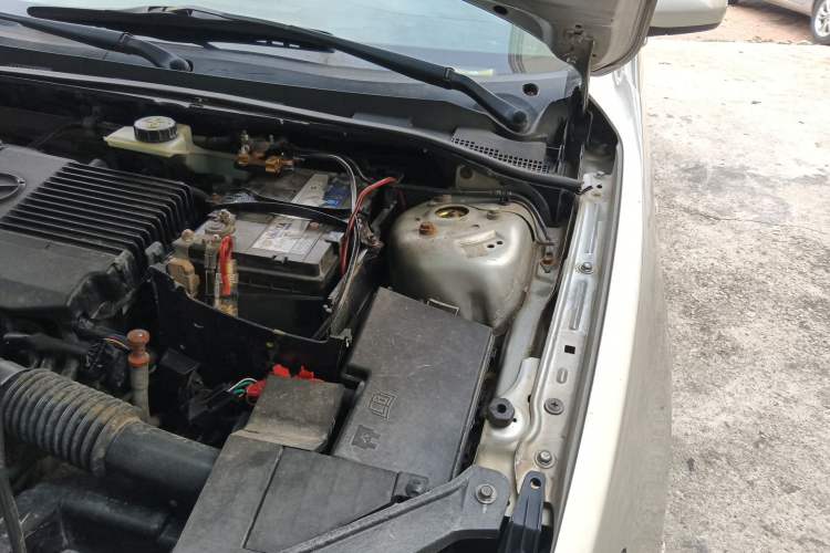 Used Mazda 3 2007 1.6L Automatic Standard Edition Engine Bay Left