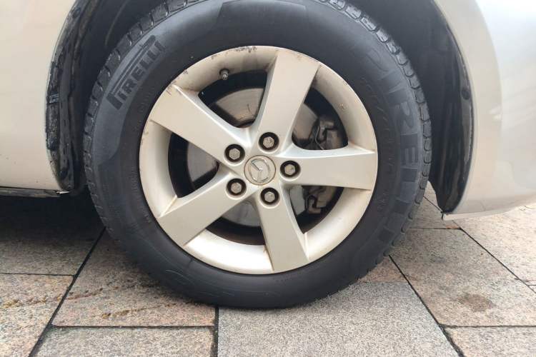 Used Mazda 3 2007 1.6L Automatic Standard Edition Right Front Wheel Hub