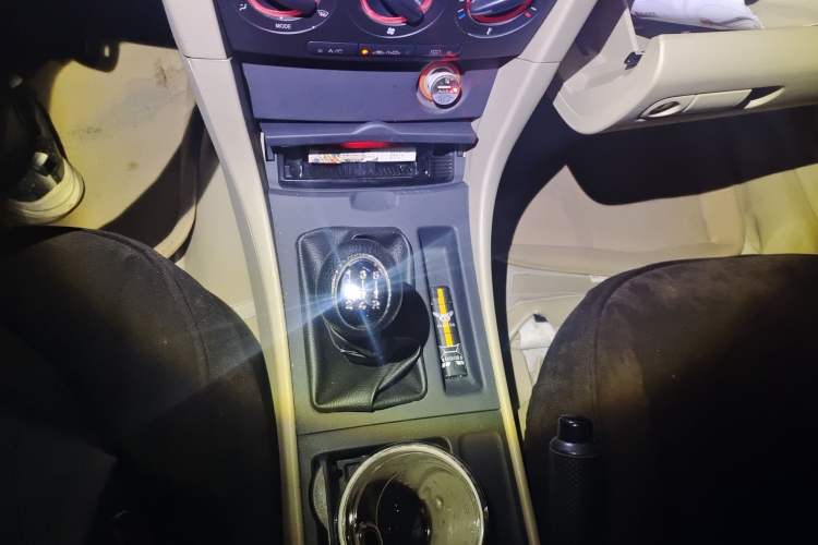 Used Mazda 3 2007 1.6L Manual Standard Edition Gear Lever