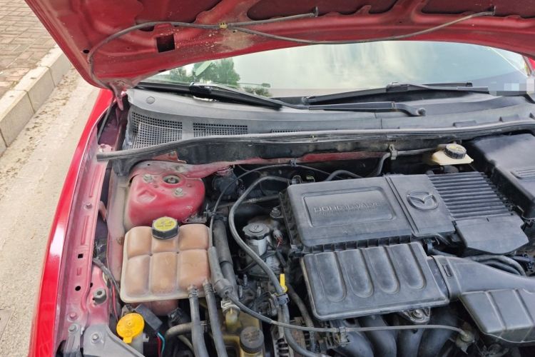 Used Mazda 3 2009 1.6L Automatic with Sunroof Engine Bay Right