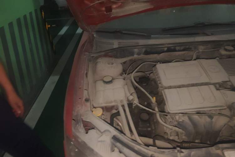 Used Mazda 3 2009 1.6L Automatic with Sunroof Engine Bay Right