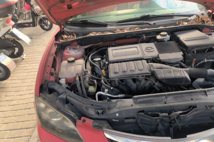 Used Mazda 3 2009 1.6L Automatic with Sunroof Engine Bay Right