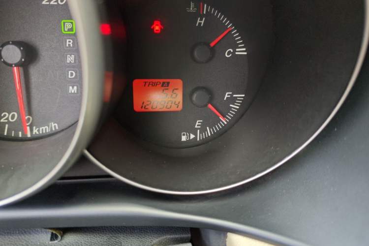 Used Mazda 3 2009 1.6L Automatic with Sunroof Odometer Close Up