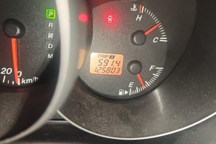 Used Mazda 3 2009 1.6L Automatic with Sunroof Odometer Close Up