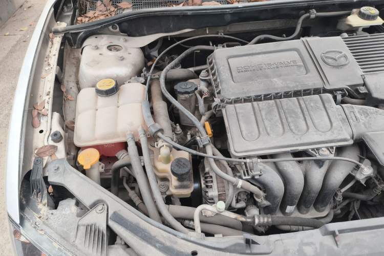 Used Mazda 3 2009 1.6L Automatic with Sunroof Engine Bay Right